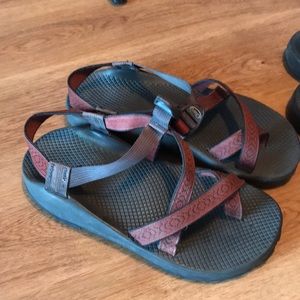 Men’s Chacos 9.5